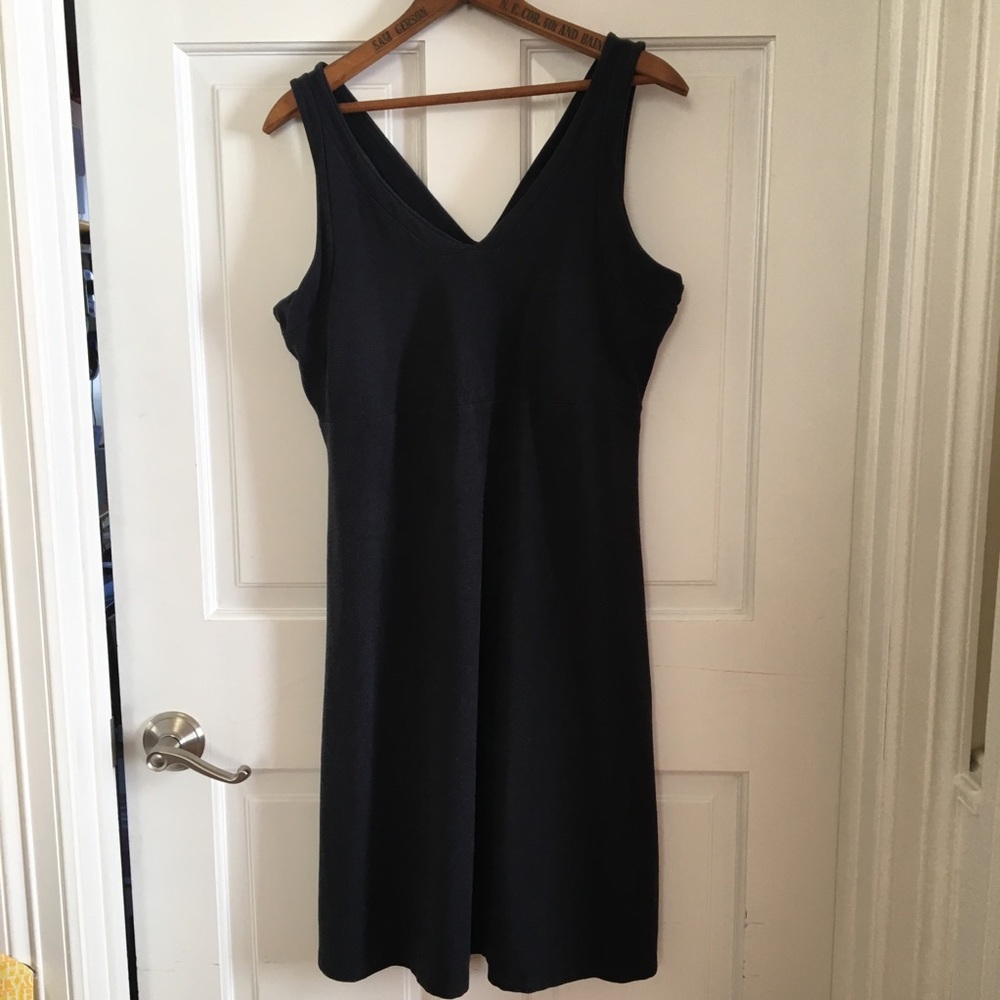 Nau Black Sleeveless V-Neck Knit Dress